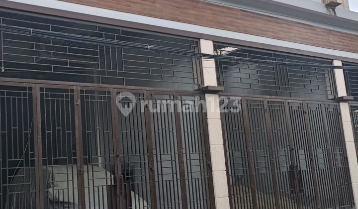 Dijual Rumah Baru 4 Lanti Di Jelambar Ada 3 Unit