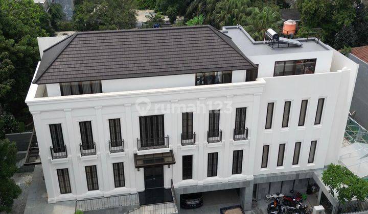 RUMAH  MEWAH AMERICAN CLASSIC DI KEMANG JAKARTA SELATAN 1