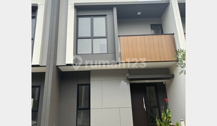 Sewa Murah Rumah Premium Minimalis Di Cluster Regia Summarecon Crown Gading 015