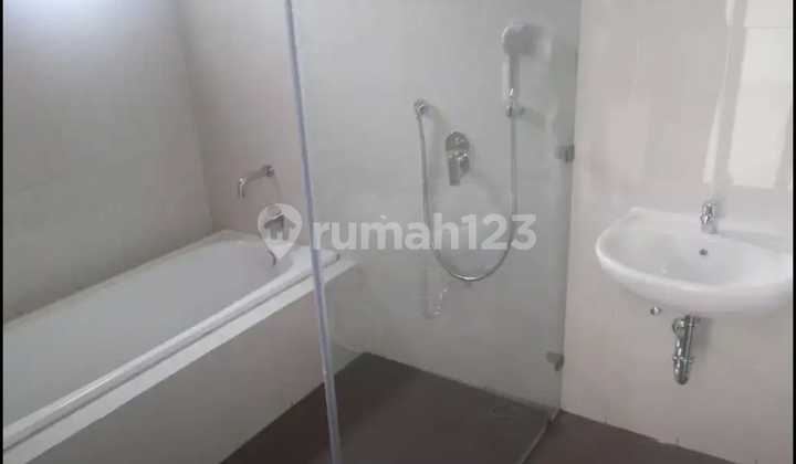 Sewa Rumah Premium Cluster Depan Palm Spring Selangkah Ke Aeon Mall JGC, Cakung 028 2