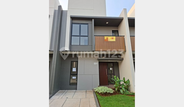 Dijual Rumah Baru Gress! Summarecon Crown Gading - Cluster Regia 6X11 Murah Siap Huni!! (018) 1