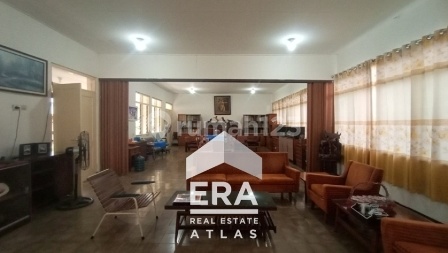 Rumah Klasik Cocok untuk Restaurant / Cafe / Penginapan Lokasi di Pusat Kota Ungaran 1