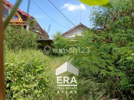 Rumah Lama Lokasi Strategis di Kompol Maksum Semarang 1