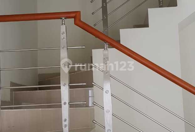 Rumah Grandwest Bekasi Utara 5 menit ke Summarecon Bekasi 2