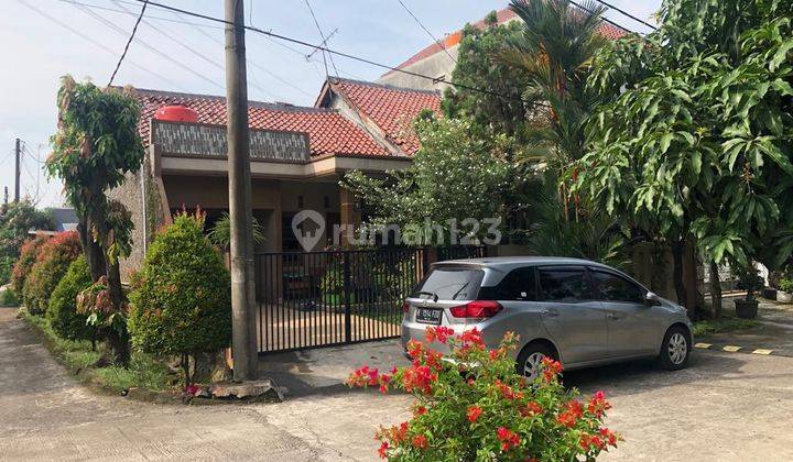 Jual Cepat Rumah Dengan Taman Pribadi 2