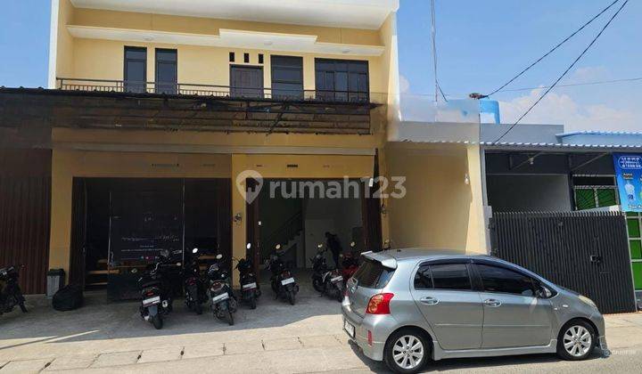 Dijual Ruko Gandeng Dengan Parkir Luas 1