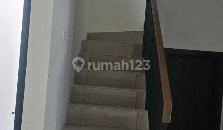 Disewa Cluster Regia Lebar 7 Summarecon Crown Gading 2