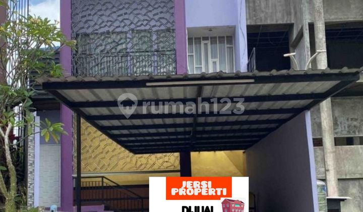 RUMAH CANTIK FULL FURNISH DIPERUMAHAN ELIT SAMARINDA ULU