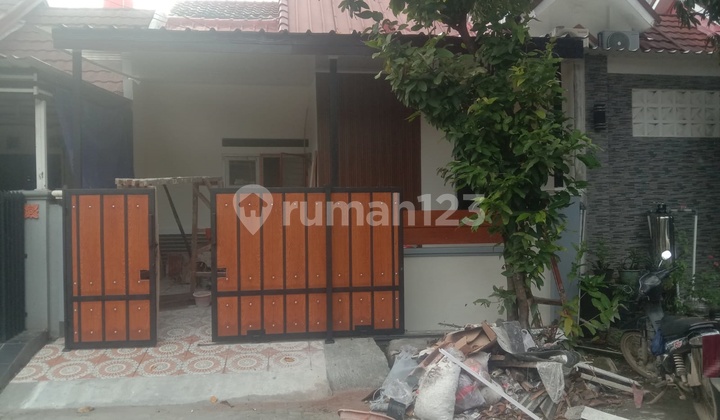 Can be financed with a mortgage, House, 1 Floor, Move-in ready in Taman Harapan Baru Bekasi (D0123)