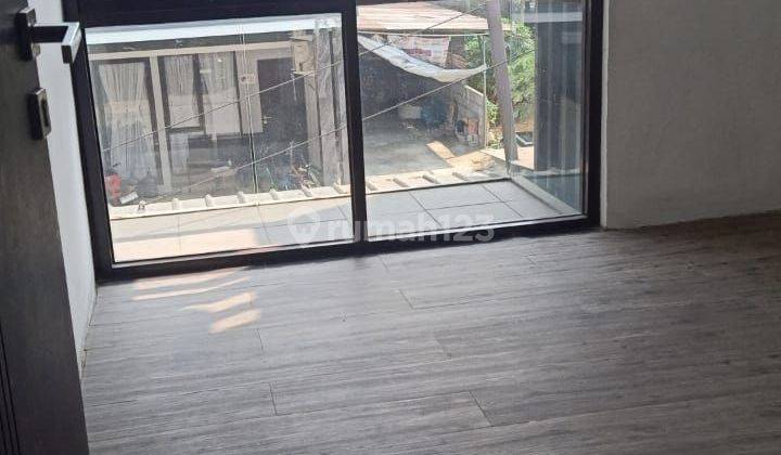 Disewakan rumah tingkat di Golden City Bekasi  2