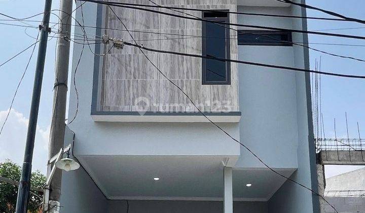 Disewakan Rumah Tingkat Kt 3 Di Pondok Ungu Permai Bekasi  1