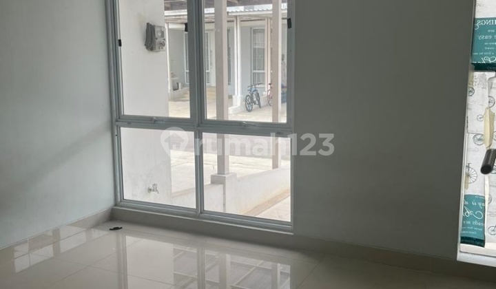 Disewakan Rumah Tingkat Kt 3 di Cluster Jgc Jaktim 2