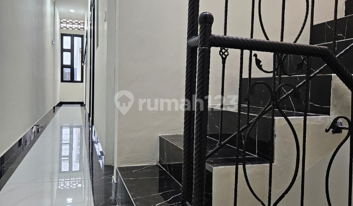 Dijual Rumah Tingkat KT. 9 di Kelapa Gading Jakarta Utara 2