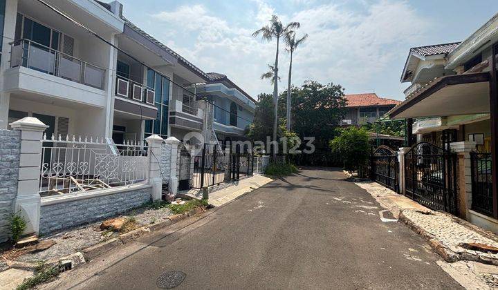 Rumah 2 Lantai Bagus SHM di Taman Modern, Jakarta Timur B1186 2