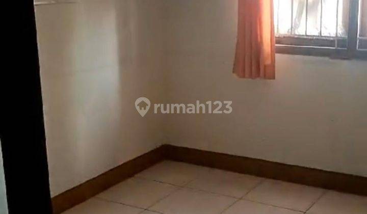 Rumah Hook di Bulevar Hijau Bekasi Siap Huni B1098  2