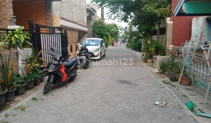 Disewakan Rumah Tingkat Kt 3 Di Harapan Indah Bekasi  2