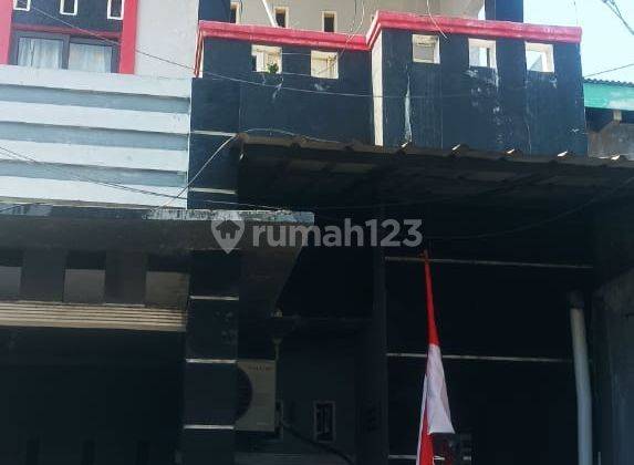 Rumah 3 Lantai Bagus SHM di Pondok Ungu Sektor V, Bekasi B1227 2