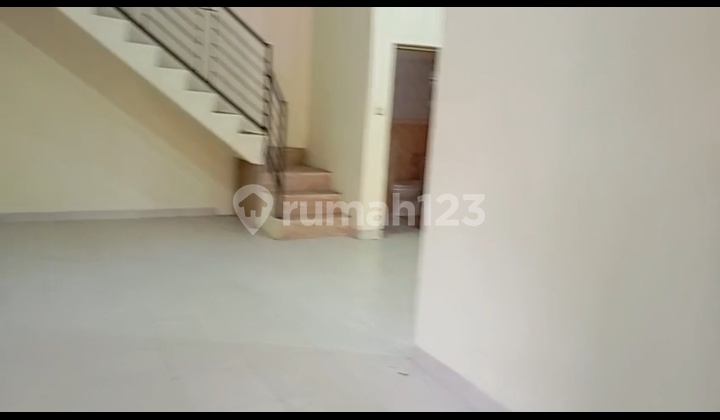 Disewakan Rumahtingkat Kt4. di Pondok Ungu Permai Bekasi 2