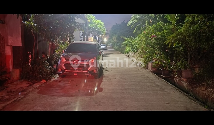 For Rent White Neat House 2 BR In Harapan Indah Bekasi 2