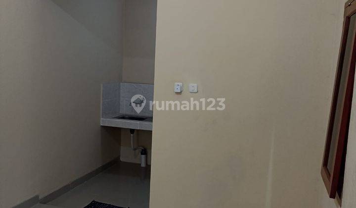 Rumah Bagus Unfurnished SHM di Bulevar Hijau, Bekasi b0982  2