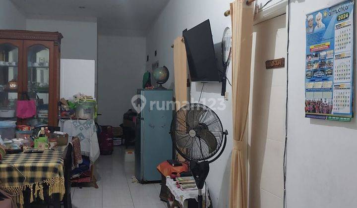 Rumah Bagus Unfurnished di Taman Harapan Baru, Bekasi B1222 2