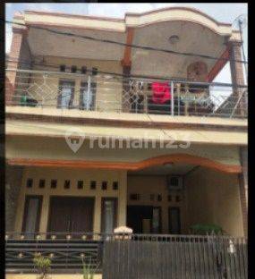 Rumah 2 Lantai Bagus Unfurnished SHM di Harapan Baru, Bekasi b0828  1