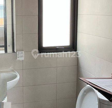 DISEWAIN RUMAH MEWAH DI SUMMARECON CROWN GADING BEKASI C0342 2