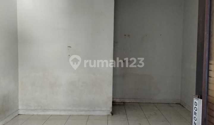 Sell cheap and strategic kiosks in Harapan Indah, Bekasi (B0716)