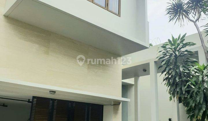 Dijual Atw Disewakan Rumah 2 Lantai Lingkungan Elit Kemang Timur Dalam Jakarta Selatan SHM 2