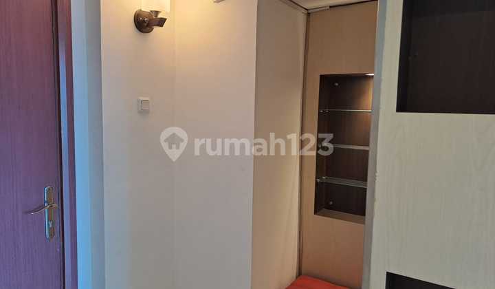 City Loft Apartment for Office Near Mall Access 2