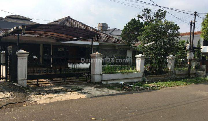 Rumah Unfurnished Butuh renovasi  di Surapati 1