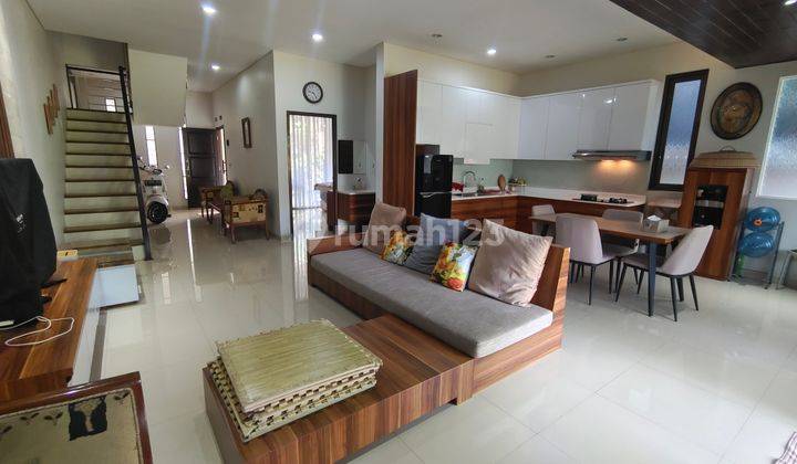  Rumah Minimalis Modern 2 Lantai Sayap Dago 1