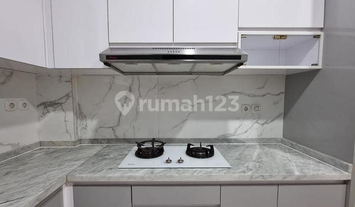 For Sale Semi-Furnished House in Fiordini Il Lago Gading Serpong Cluster 2