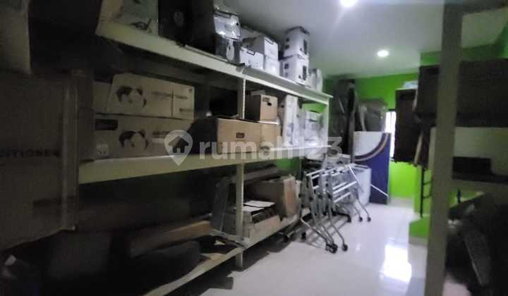 3-Storey Shop House in Paramount Center Near Mall SMS 2