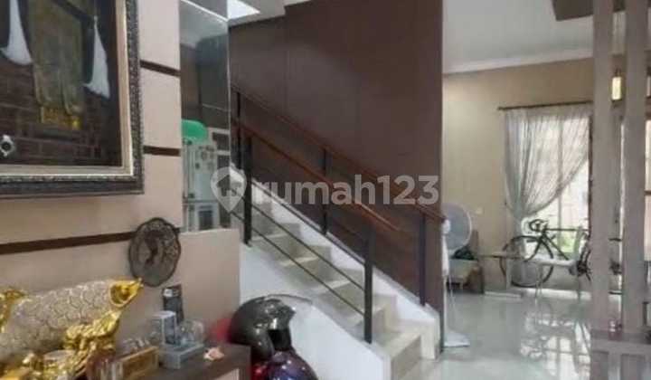 Two-Story Renovated Hook House in Chalcedony Cluster, Summarecon Serpong 2