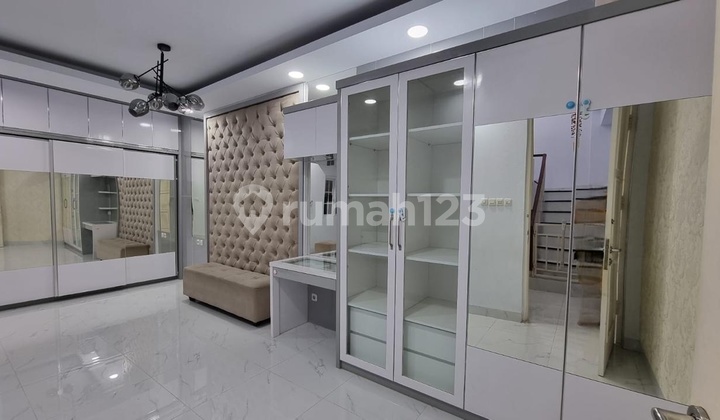 Jual Rumah Semi Furnished Cluster Fiordini Il Lago Gading Serpong Jual Rumah Semi Furnished Cluster Fiordini Il Lago Gading Serpong