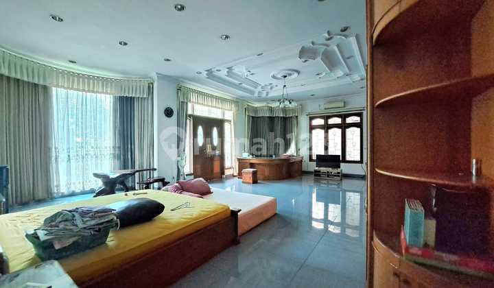 Rumah Second Belakang Green Ville Jakarta Barat