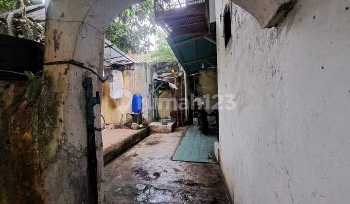 Rumah Tua Cuma Hitung Tanah Jelambar, Jakarta Barat 2