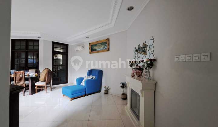 Rumah di Wilayah Kemanggisan 