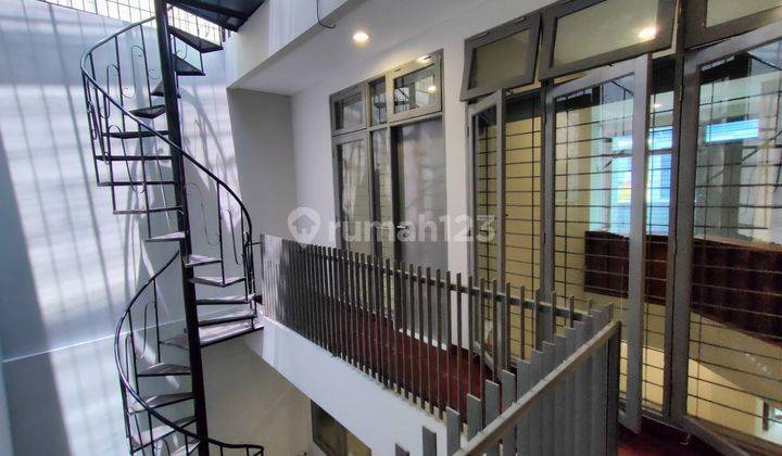 Di Jual Rumah Second di Gelong Tomang 2