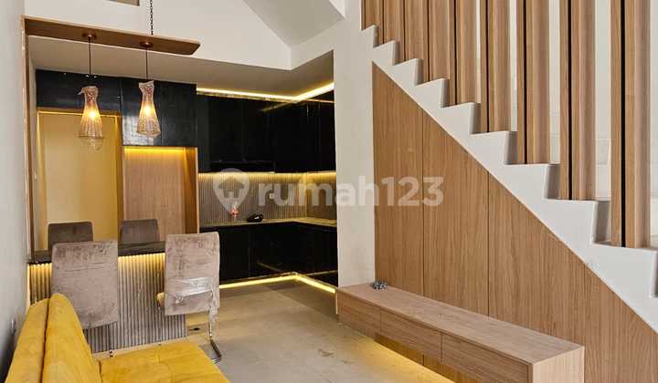 Rumah Second Hadap Selatan Duri Kepa, Jakarta Barat