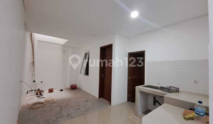For sale new house located in Tomang behind Harapan Kita Hospital. 2