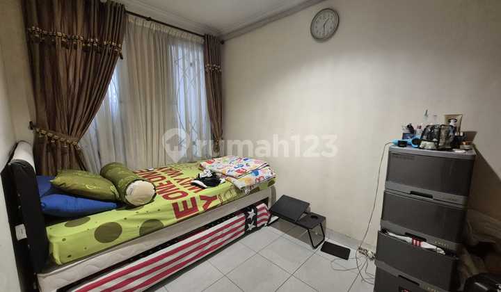 For Sale, Second-hand House in Pulo Macan Tomang Area, West Jakarta