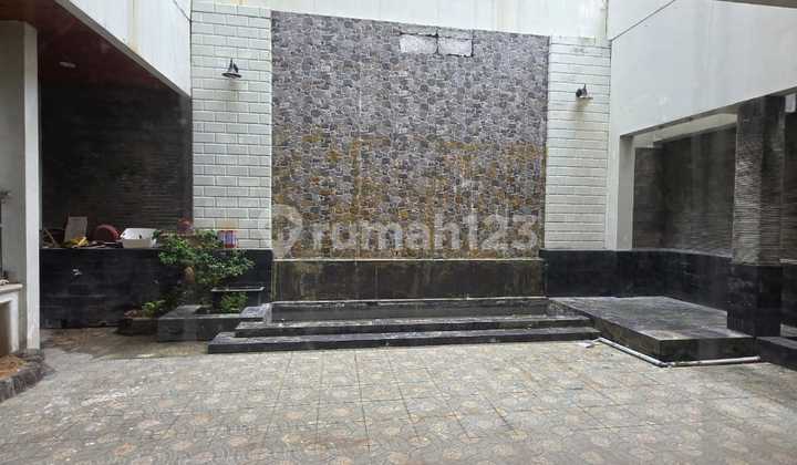 Second Hand House in Good Condition, Well-Maintained, Behind Harapan Kita Hospital, Jati Pulo, West Jakarta