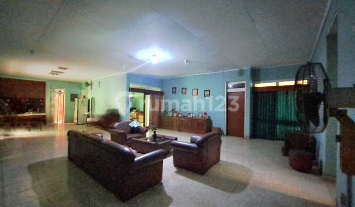 Rumah Tua Cuma Hitung Tanah Lokasi Blng Hotel Anggrek, Jakarta Barat 2