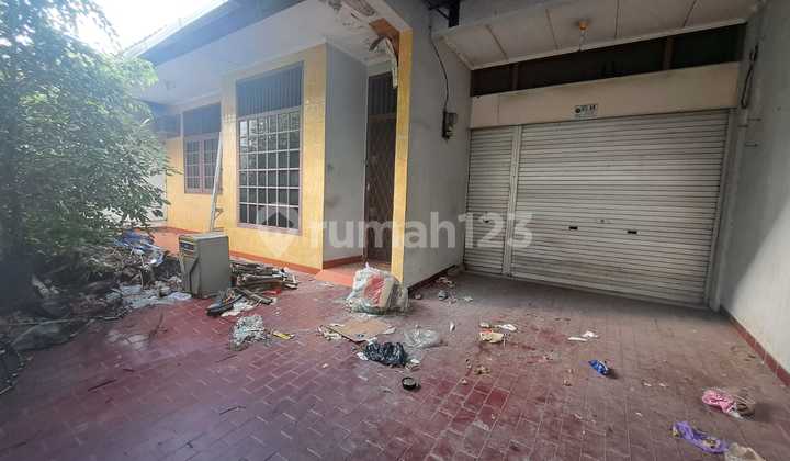 Rumah Tua Cuma Hitung Tanah Jelambar, Jakarta Barat 1