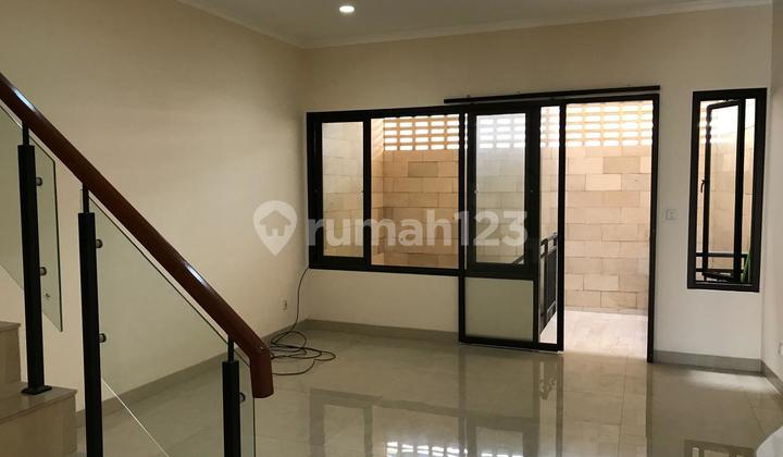 Di Jual Rumah di Wilayah Tomang 1