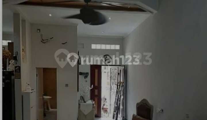 For Sale Beautiful and Lush House in Kedoya Area, West Jakarta