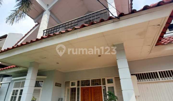 Dijual Rumah Cipete Terawat Bagus , Lokasi di Cipete Selatan , 2 Lantai SHM