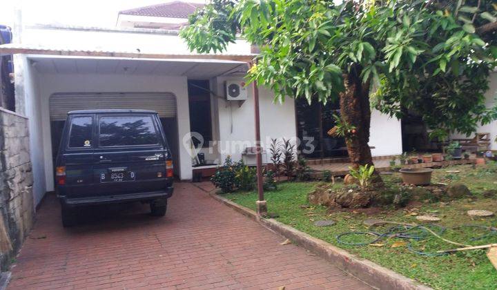 Rumah Adem Asri Semi Furnished Sertifikat SHM Milik Pribadi di Jln Lebak Bulus Raya 1, Jakarta Selatan 1